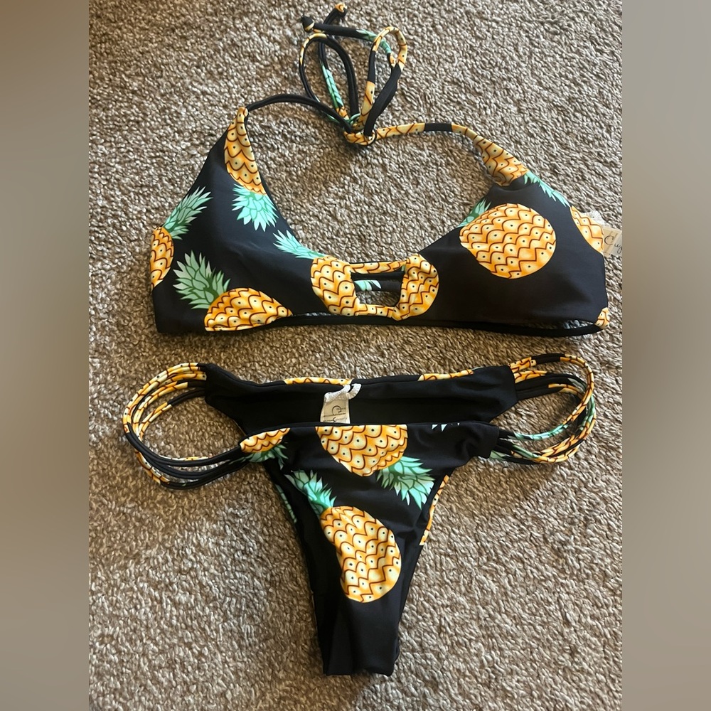Cupshe bikini pineapple pattern